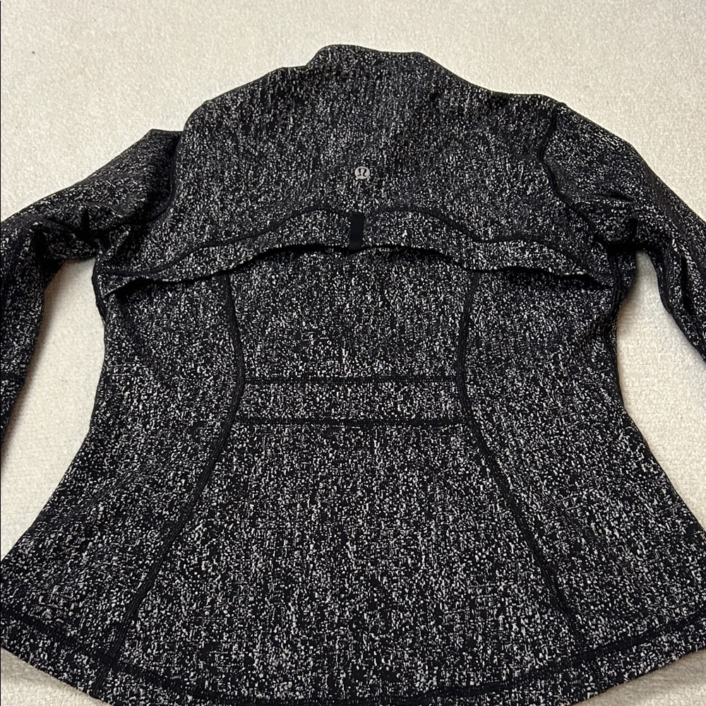 lululemon athletica Charcoal and Black Utility Jacket - Picture 5 of 6